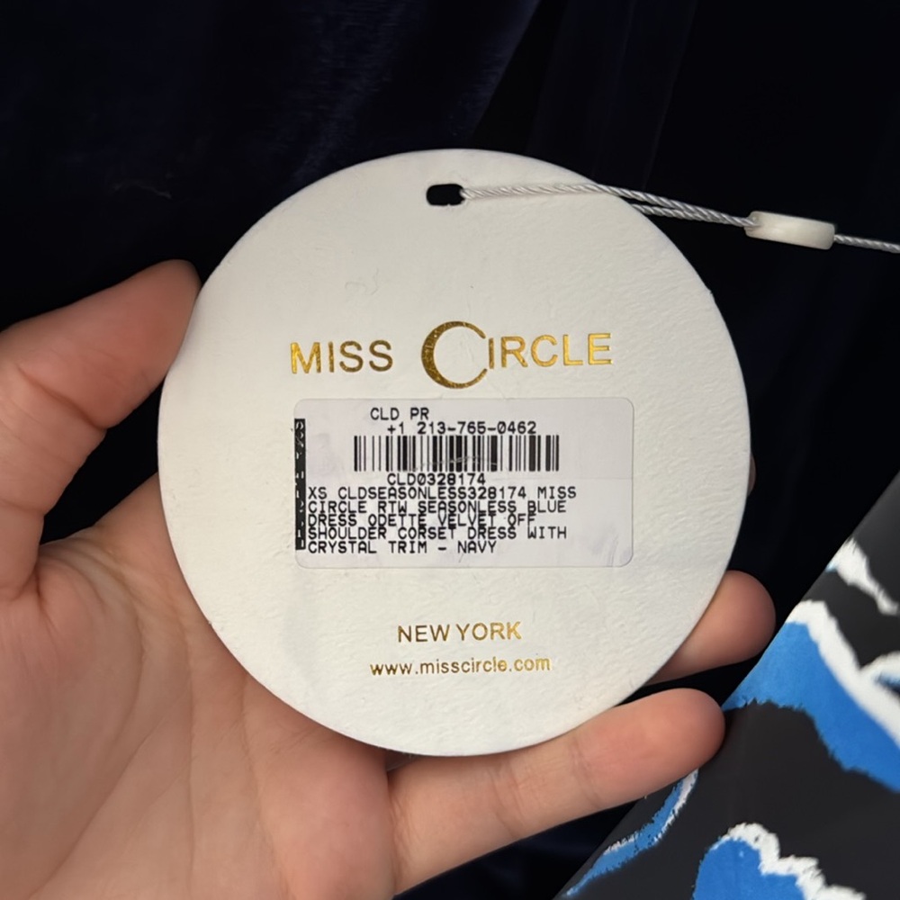 MISS CIRCLE DRESS - Picture 8 of 8